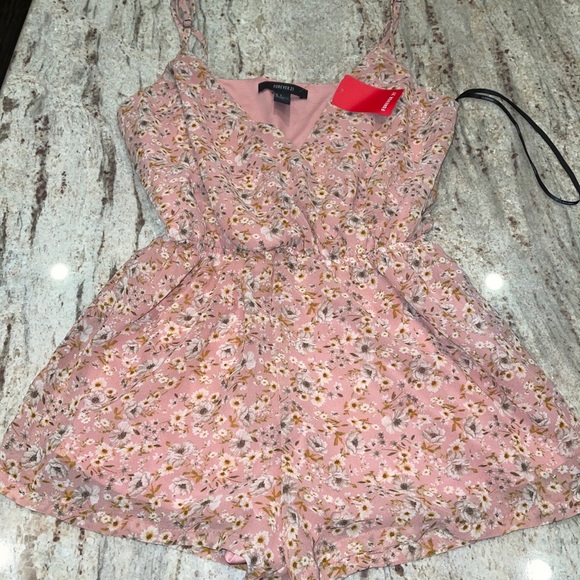 Forever 21 Pants - Floral print forever 21 romper